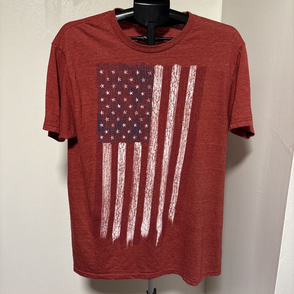 Spirit of America Red White and Blue T-shirt Sz Large Flag